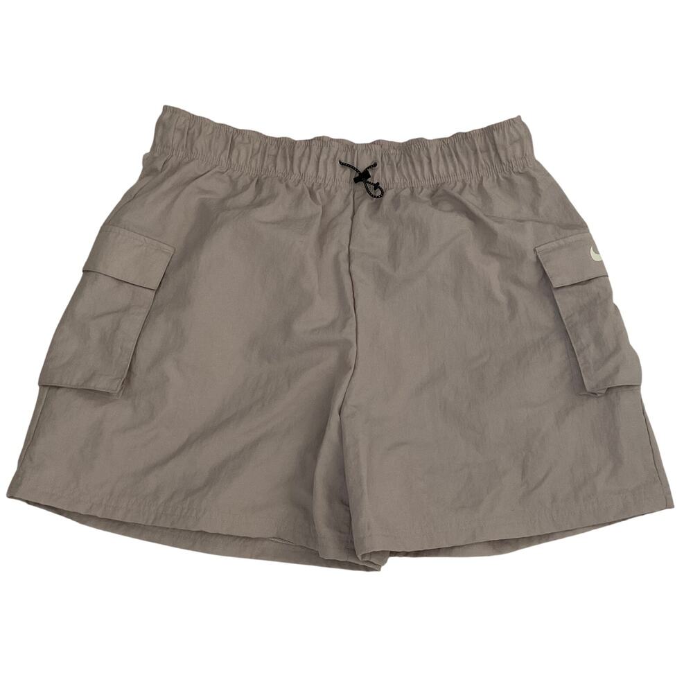 Nike Essential Women’s Woven‎ High Rise Cargo Athleisure Shorts - Size Large